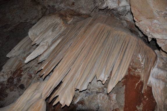 Formação de cortina na Gruta do Sabiá, em Aurora do Tocantins - TO